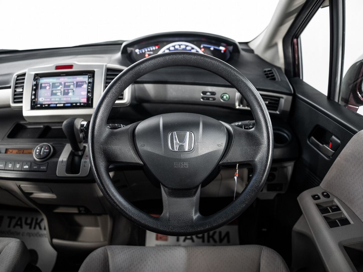 Honda Freed 2011 - фото автомобиля
