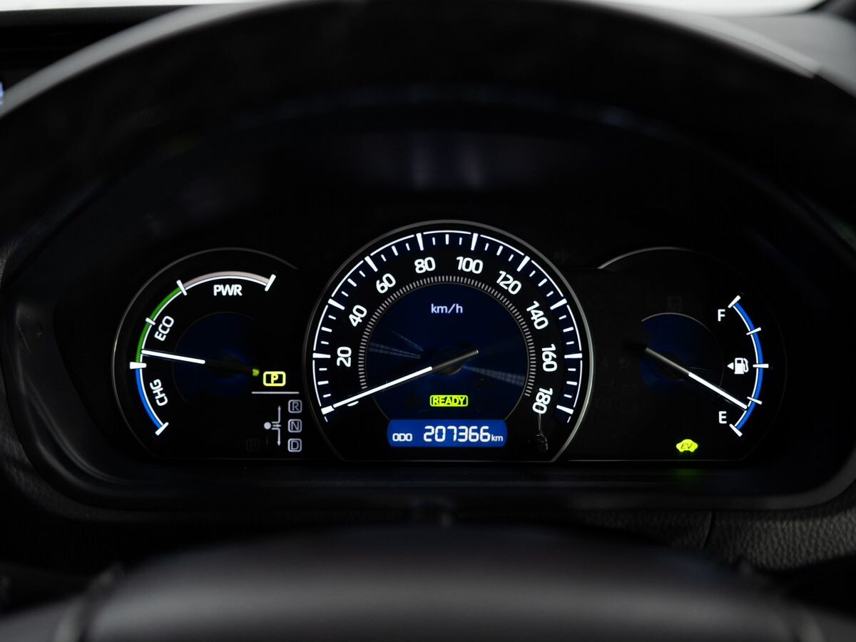 Toyota Esquire 2017 - фото автомобиля