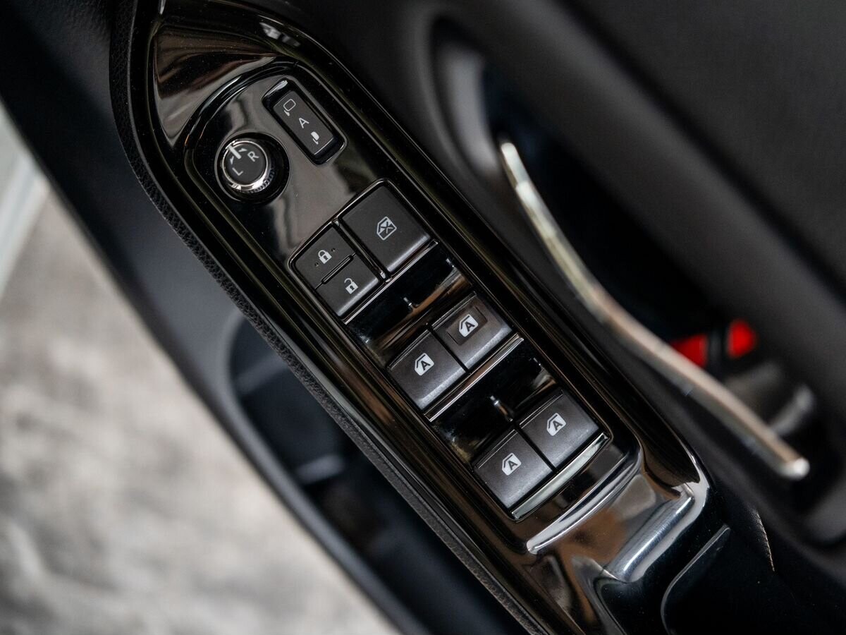 Toyota Esquire 2017 - фото автомобиля
