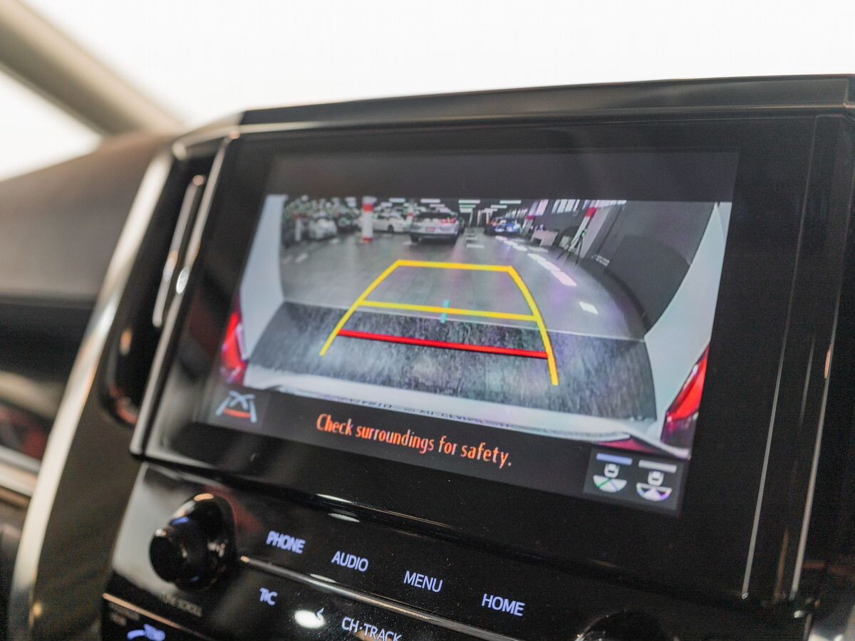 Toyota Alphard 2020 - фото автомобиля
