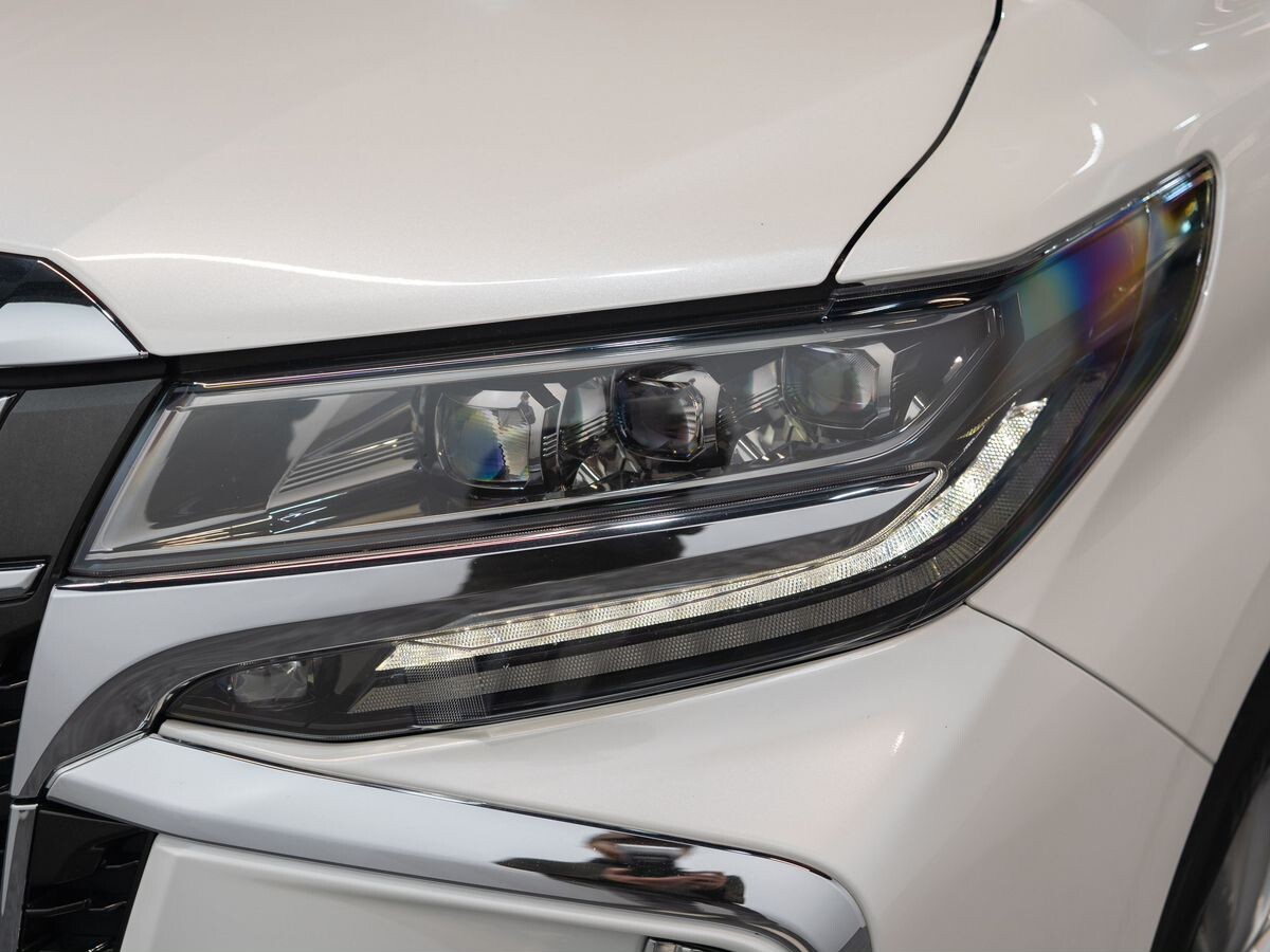 Toyota Alphard 2020 - фото автомобиля
