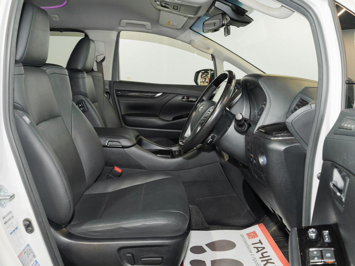 Toyota Alphard 2020 - фото автомобиля