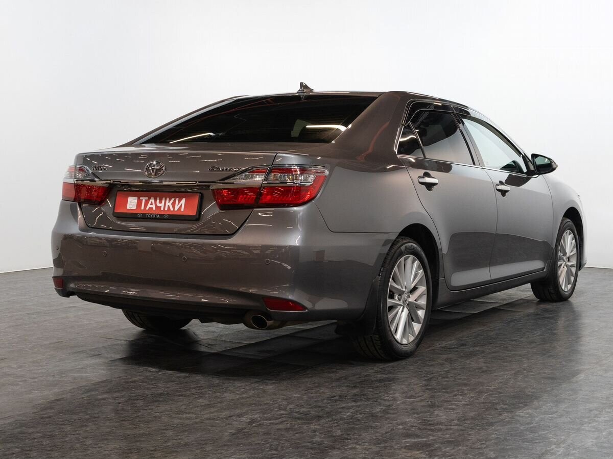 Toyota Camry 2015 - фото автомобиля