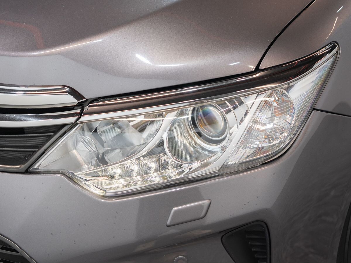 Toyota Camry 2015 - фото автомобиля