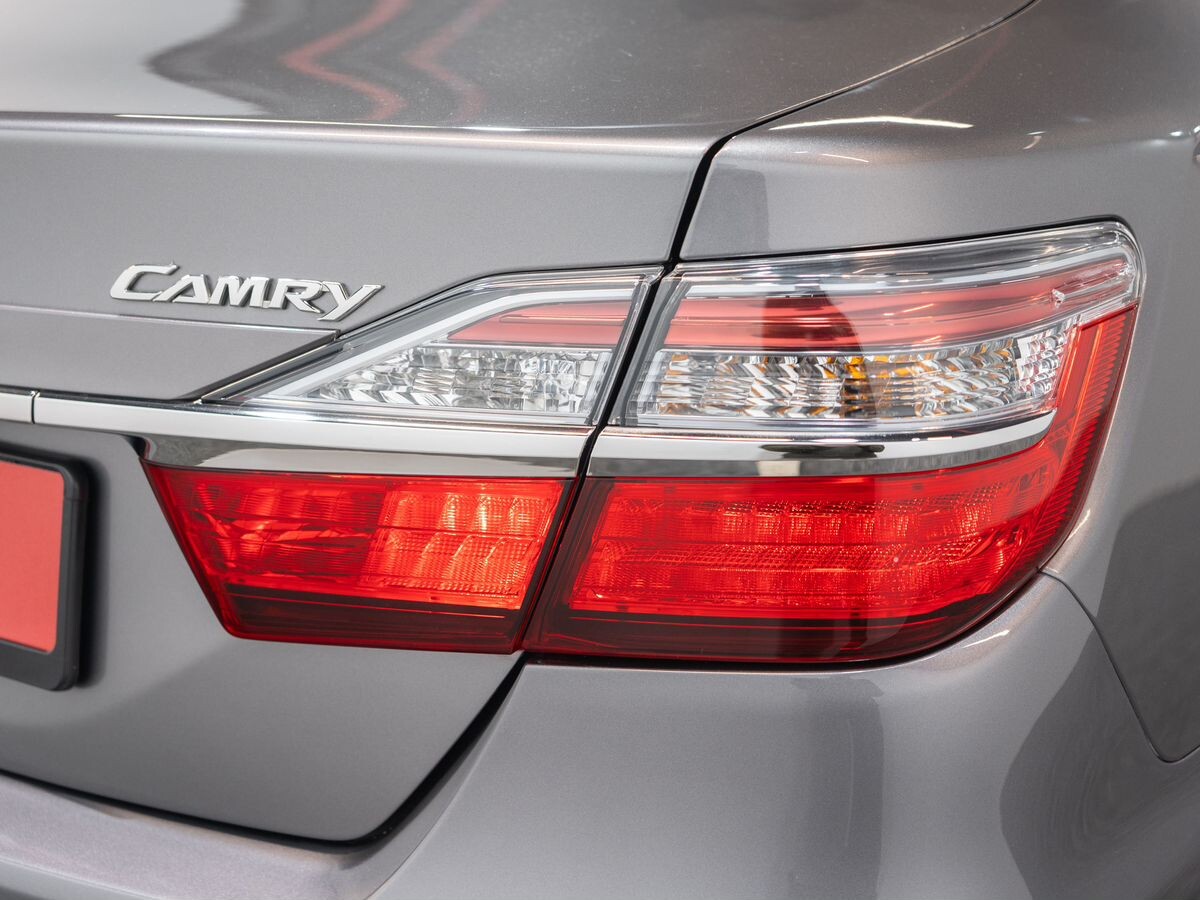 Toyota Camry 2015 - фото автомобиля