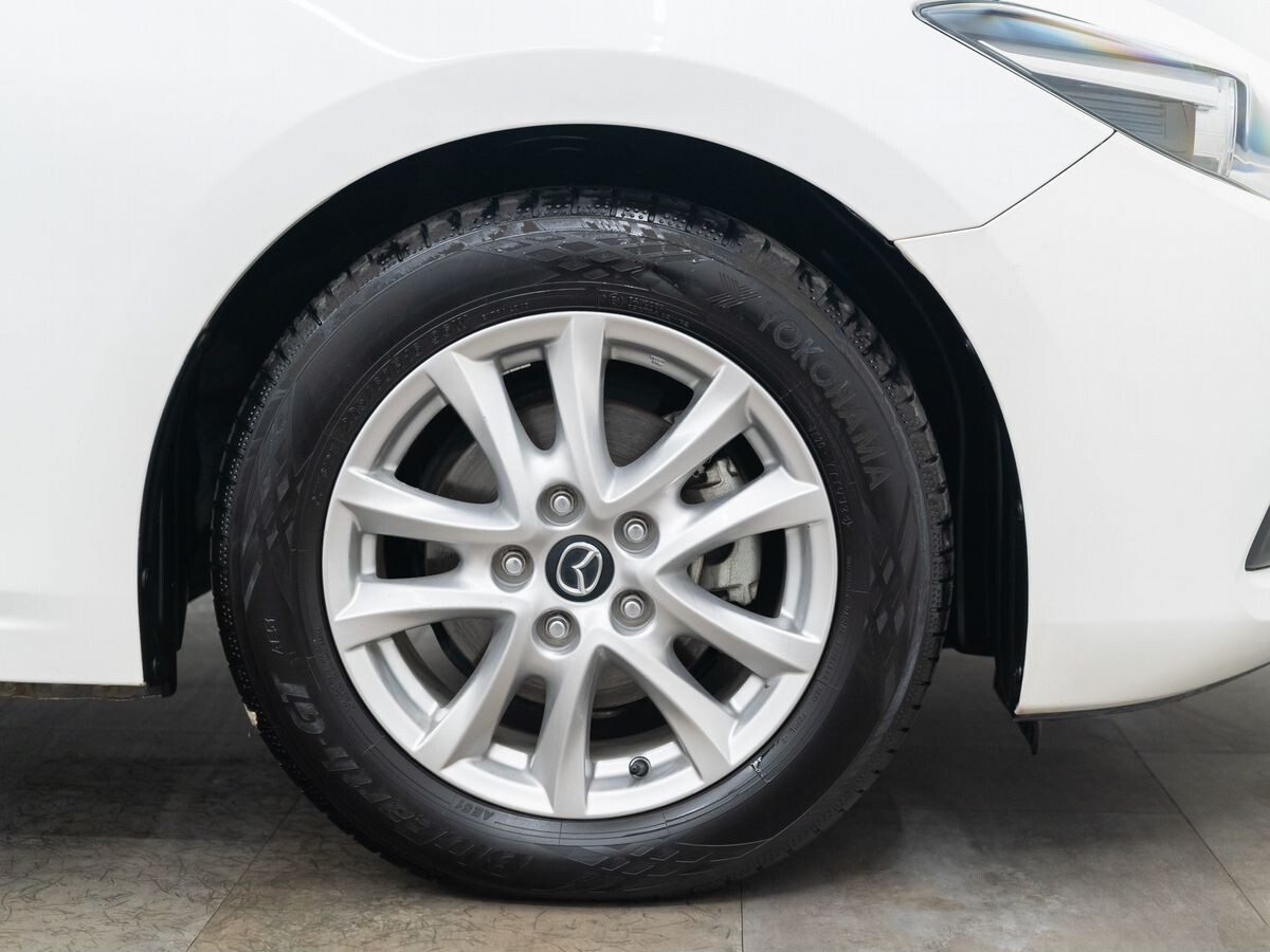 Mazda Axela 2017 - фото автомобиля