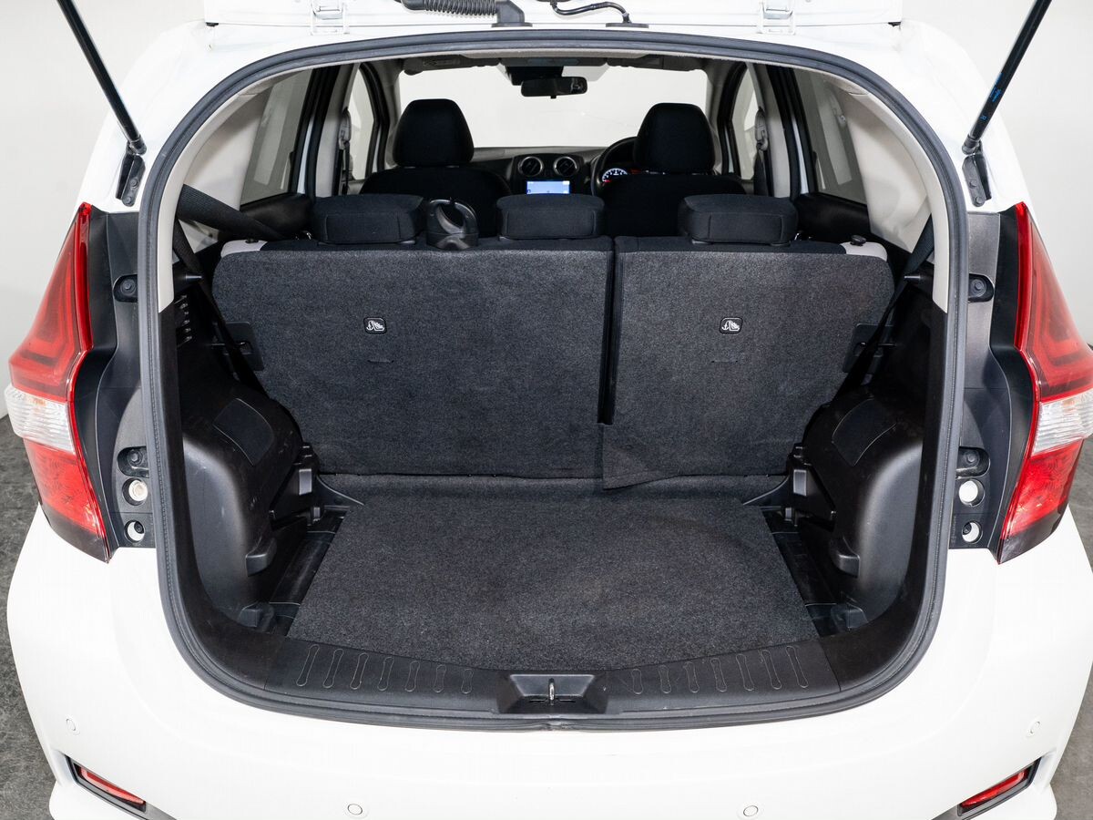 Nissan Note 2020 - фото автомобиля