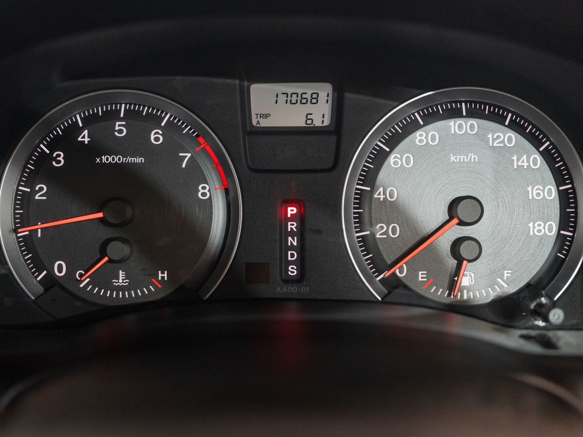 Honda Stream 2010 - фото автомобиля