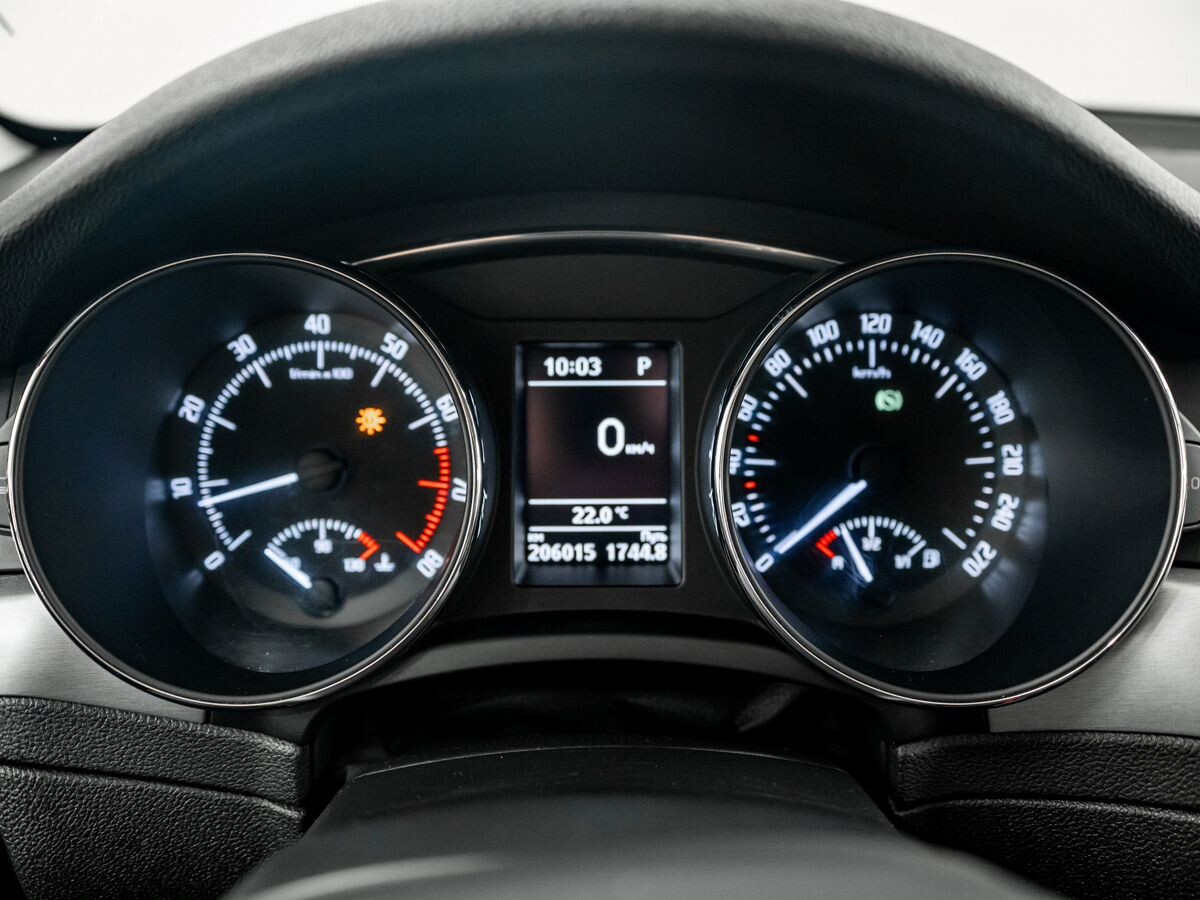 Skoda Superb 2014 - фото автомобиля