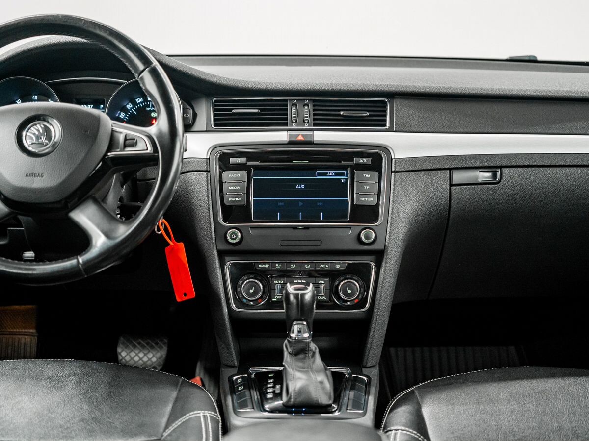 Skoda Superb 2014 - фото автомобиля
