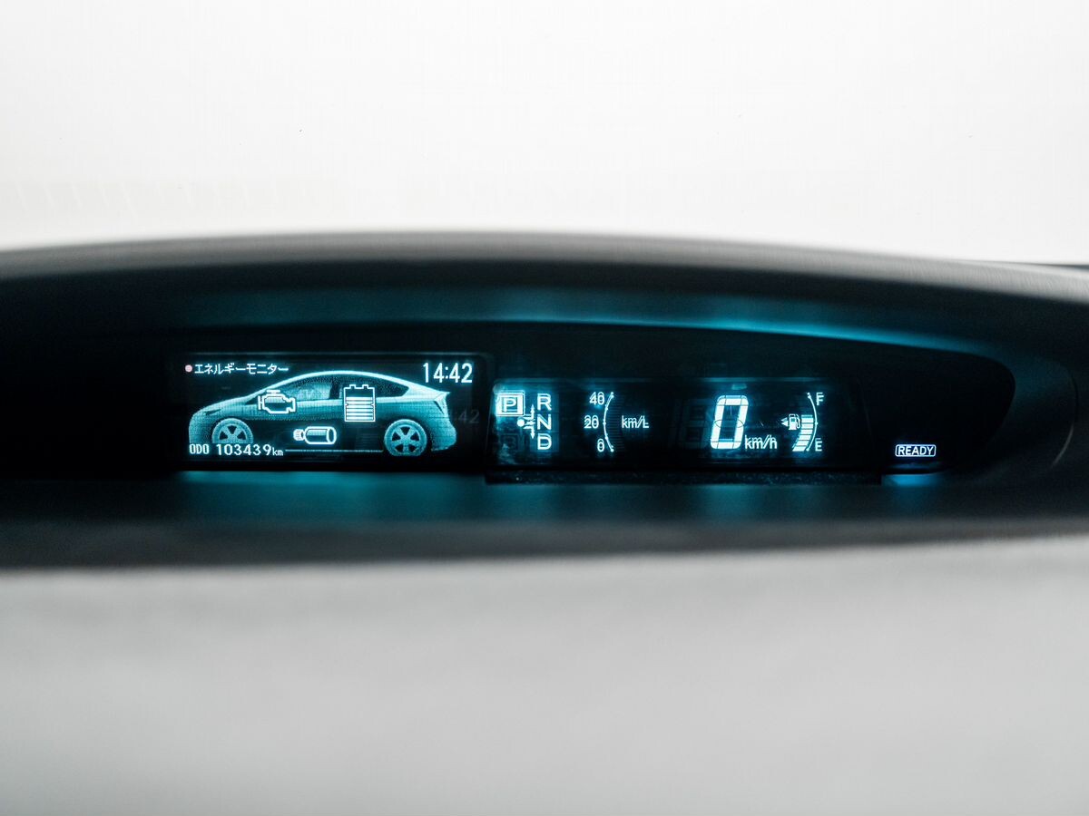 Toyota Prius 2012 - фото автомобиля