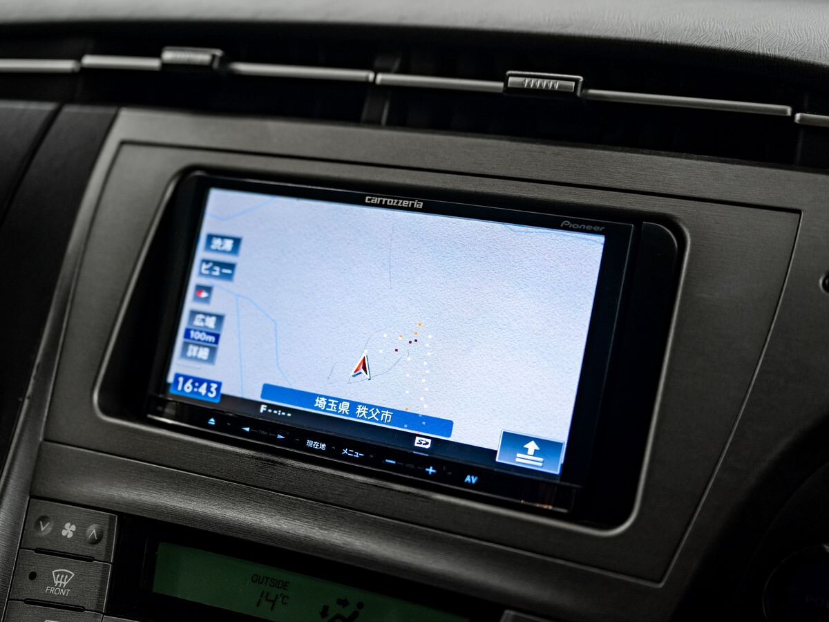 Toyota Prius 2012 - фото автомобиля