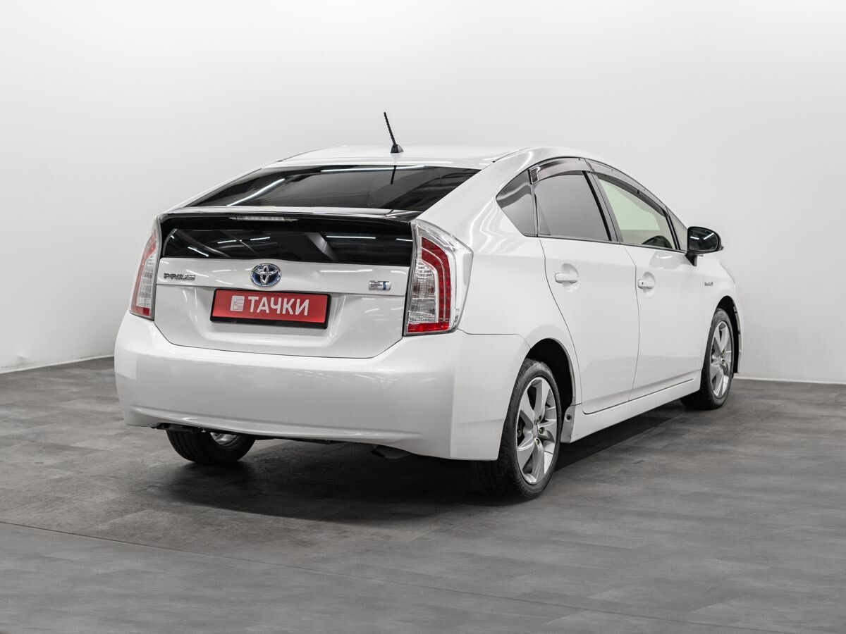 Toyota Prius 2012 - фото автомобиля