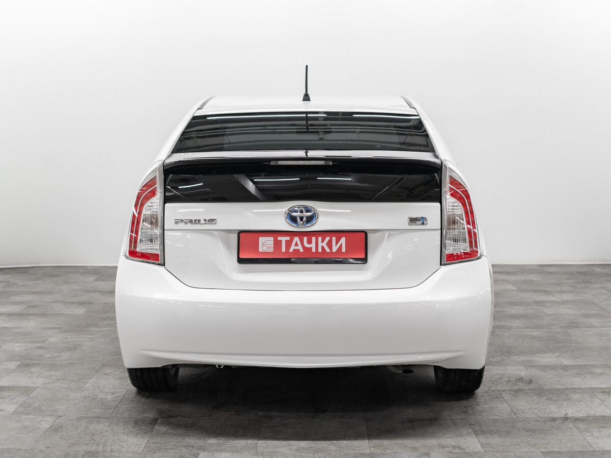 Toyota Prius 2012 - фото автомобиля
