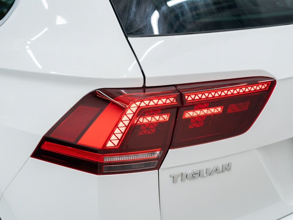 Volkswagen Tiguan 2016 - фото автомобиля