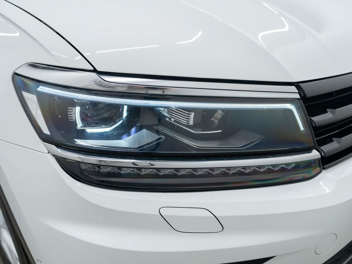 Volkswagen Tiguan 2016 - фото автомобиля