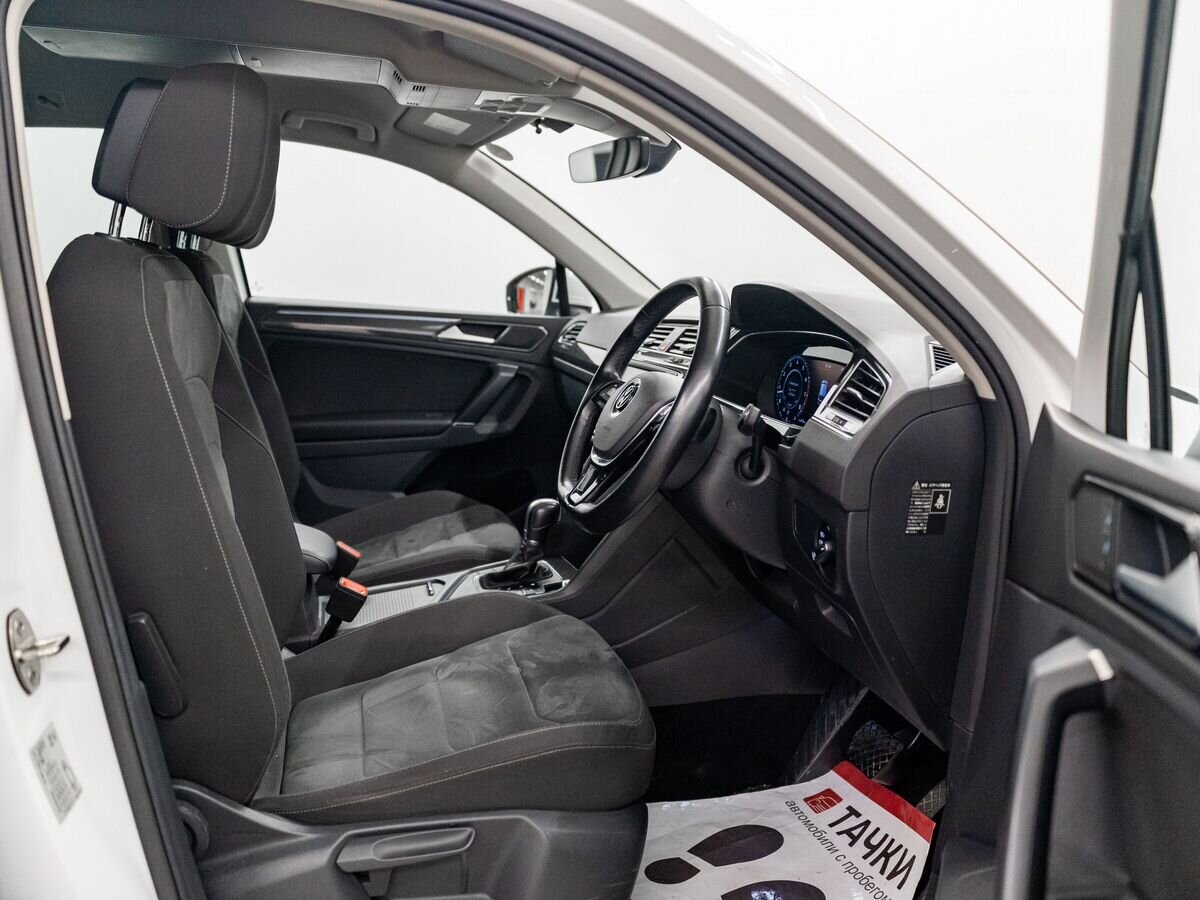 Volkswagen Tiguan 2016 - фото автомобиля