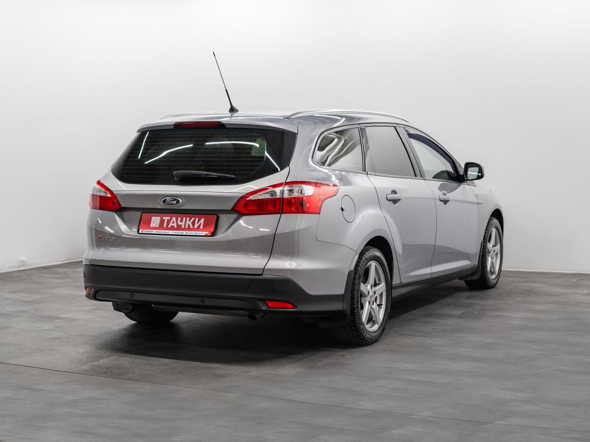 Ford Focus 2012 - фото автомобиля