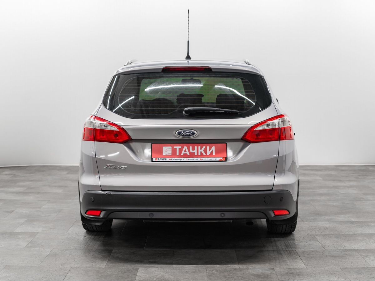 Ford Focus 2012 - фото автомобиля