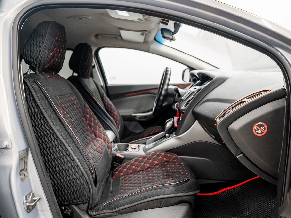 Ford Focus 2012 - фото автомобиля