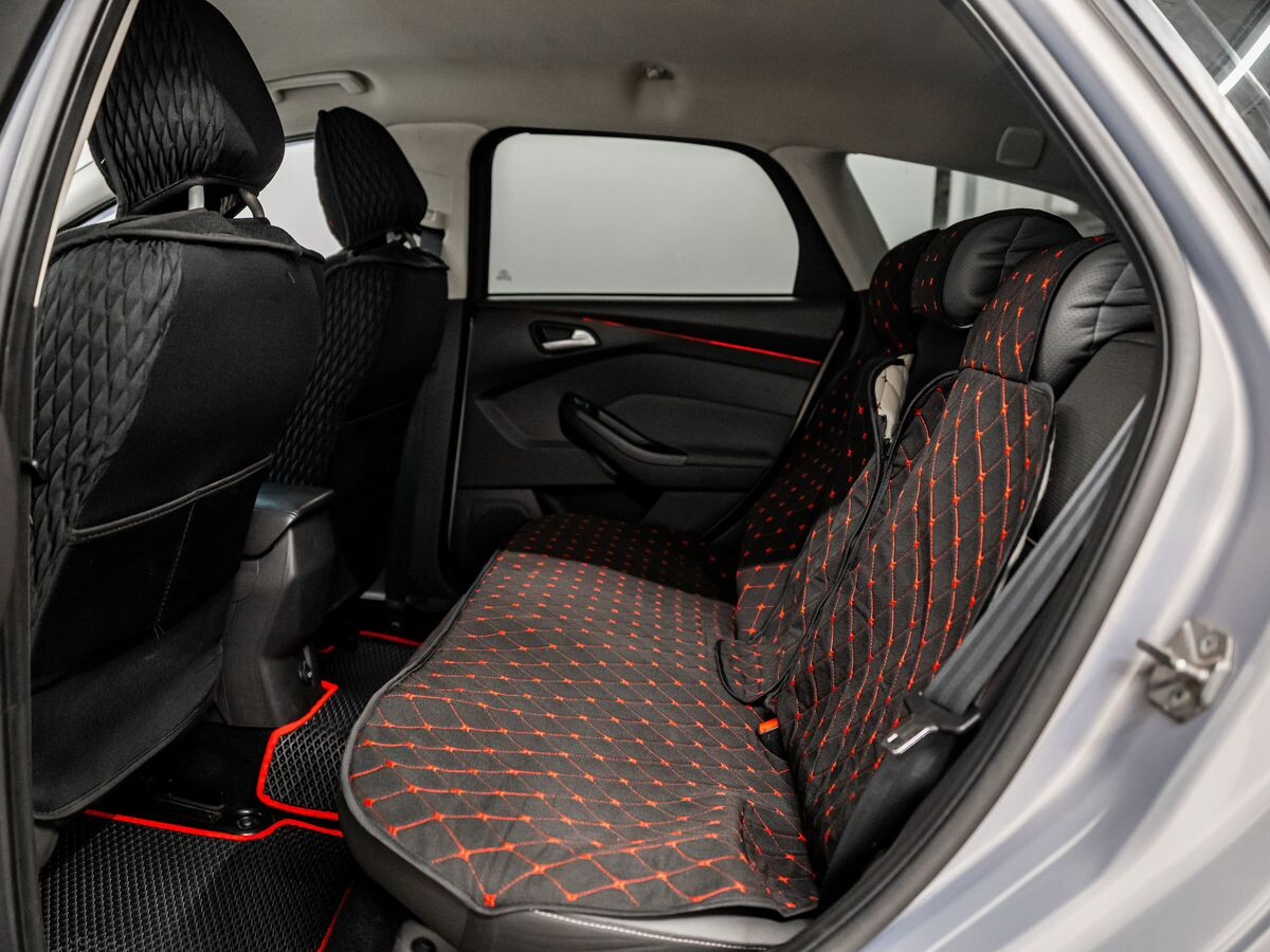 Ford Focus 2012 - фото автомобиля
