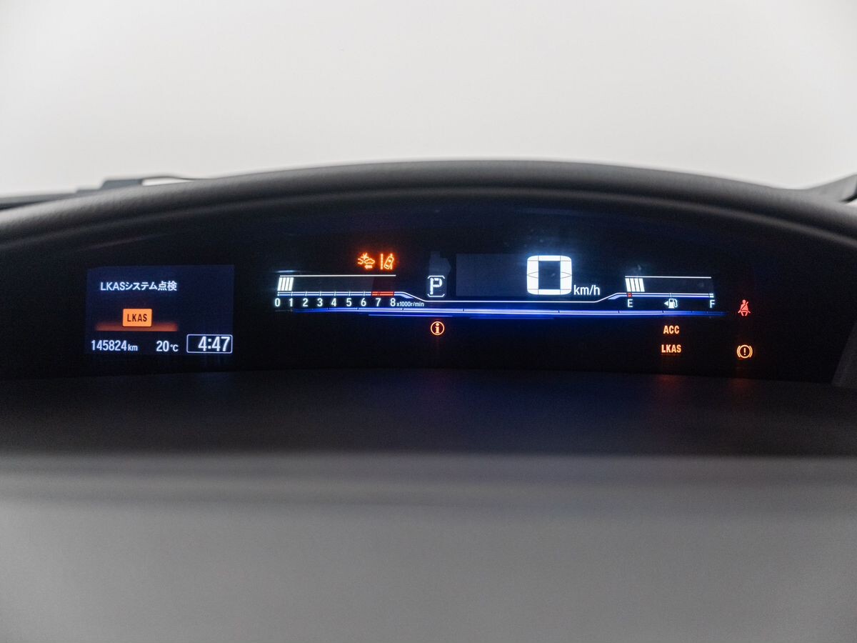 Honda Jade 2015 - фото автомобиля