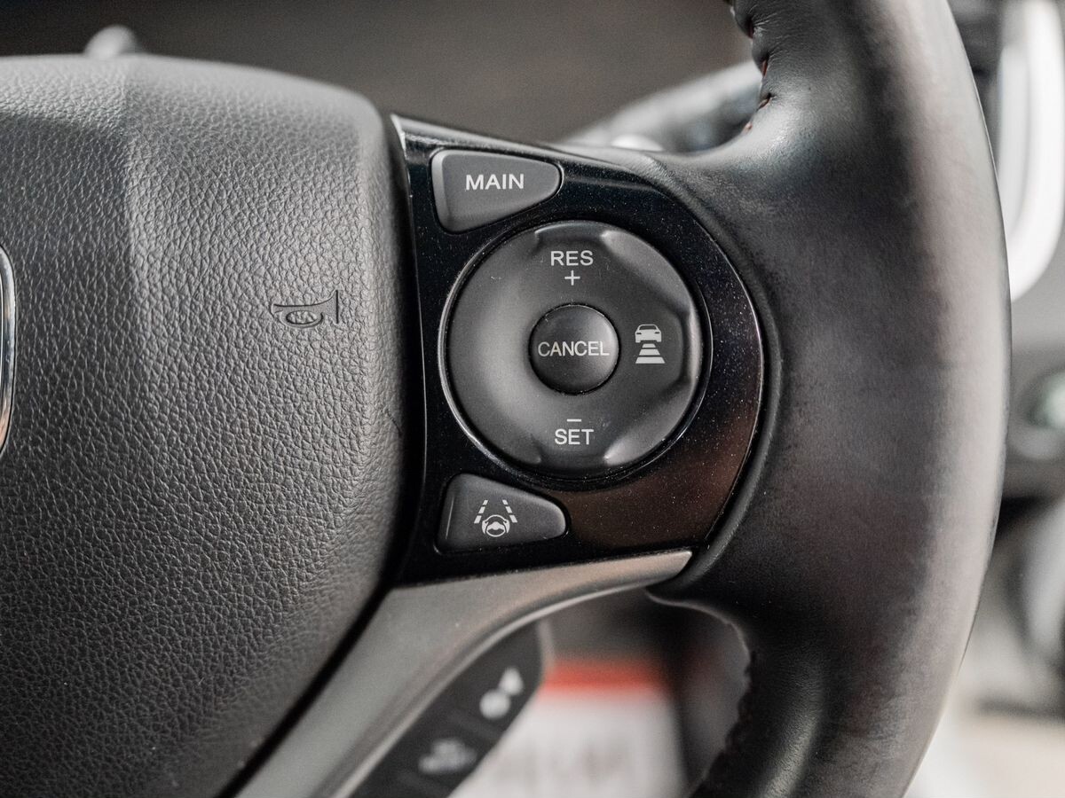 Honda Jade 2015 - фото автомобиля
