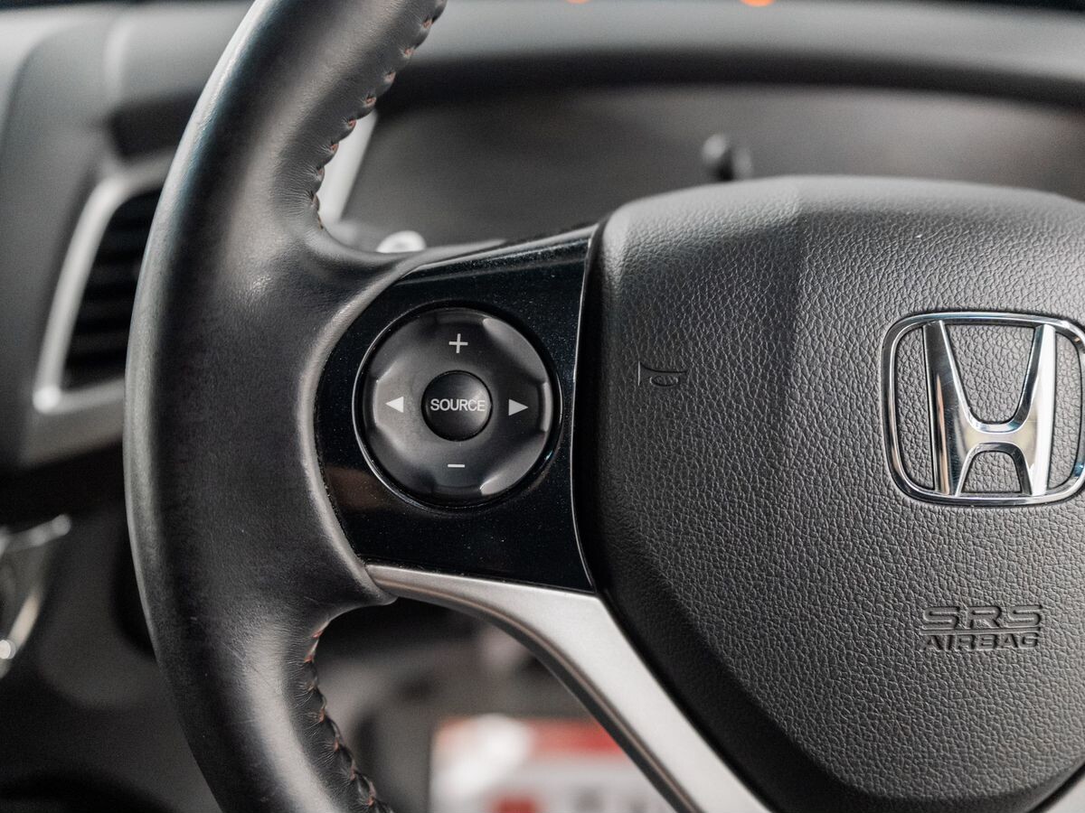 Honda Jade 2015 - фото автомобиля
