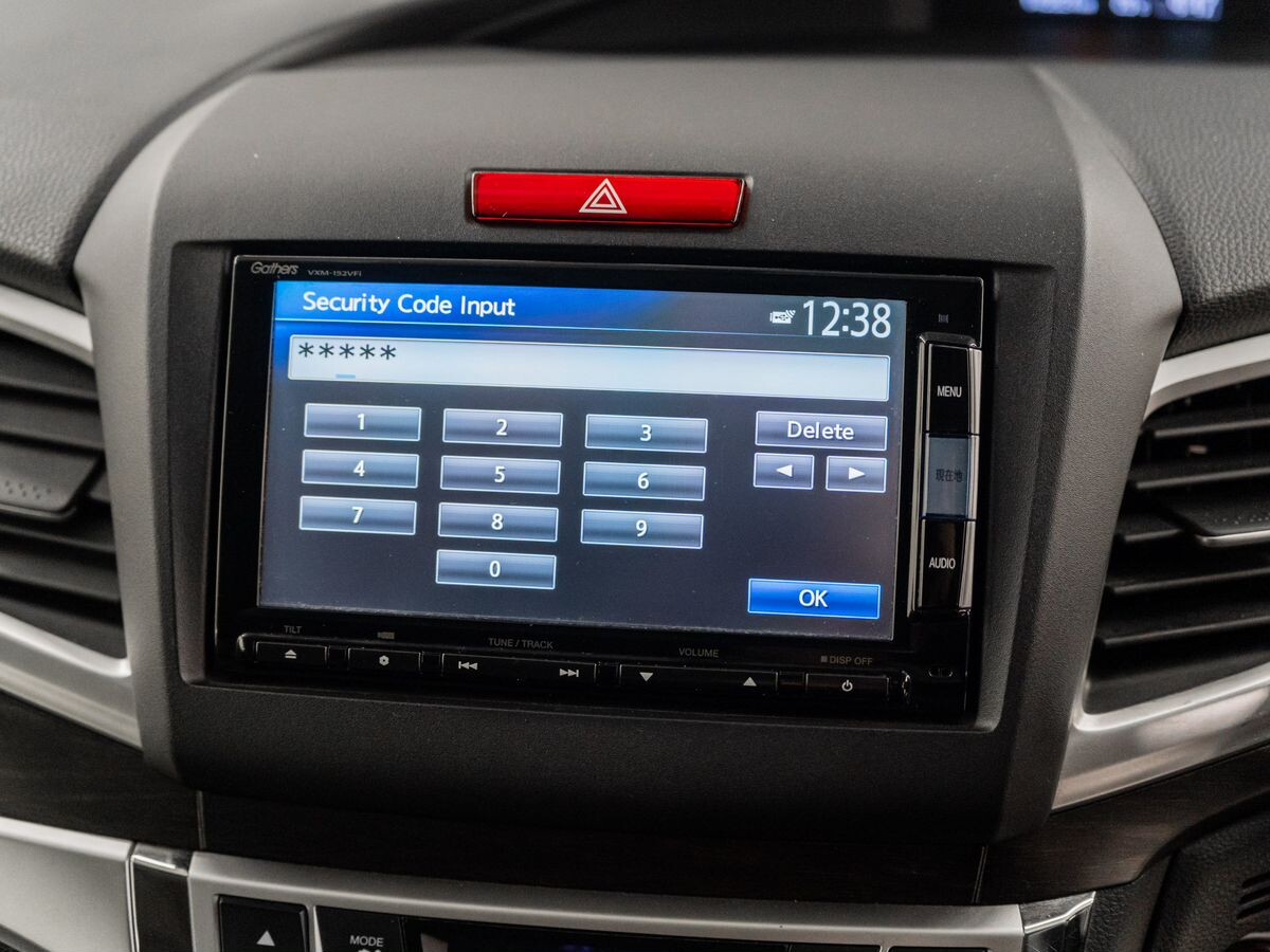 Honda Jade 2015 - фото автомобиля