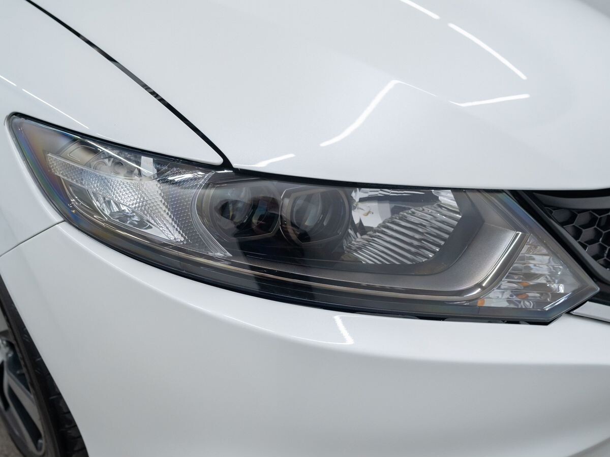 Honda Jade 2015 - фото автомобиля