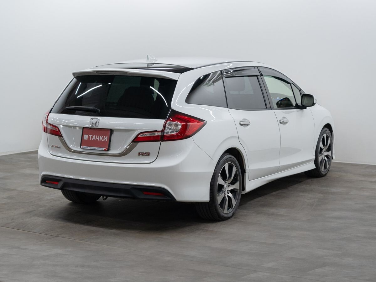 Honda Jade 2015 - фото автомобиля