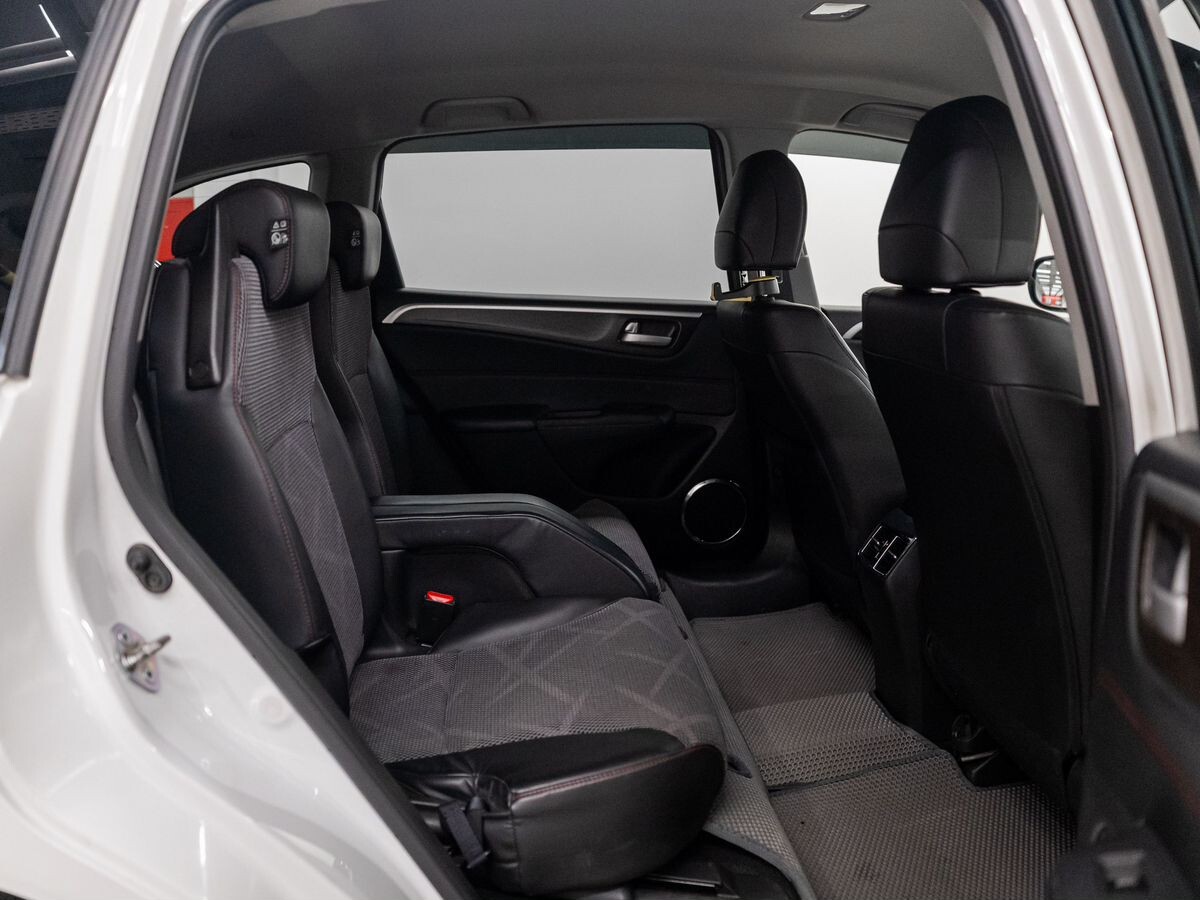 Honda Jade 2015 - фото автомобиля