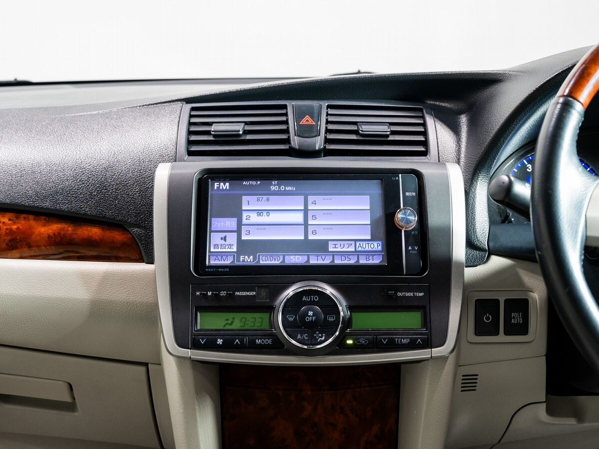 Toyota Premio 2013 - фото автомобиля