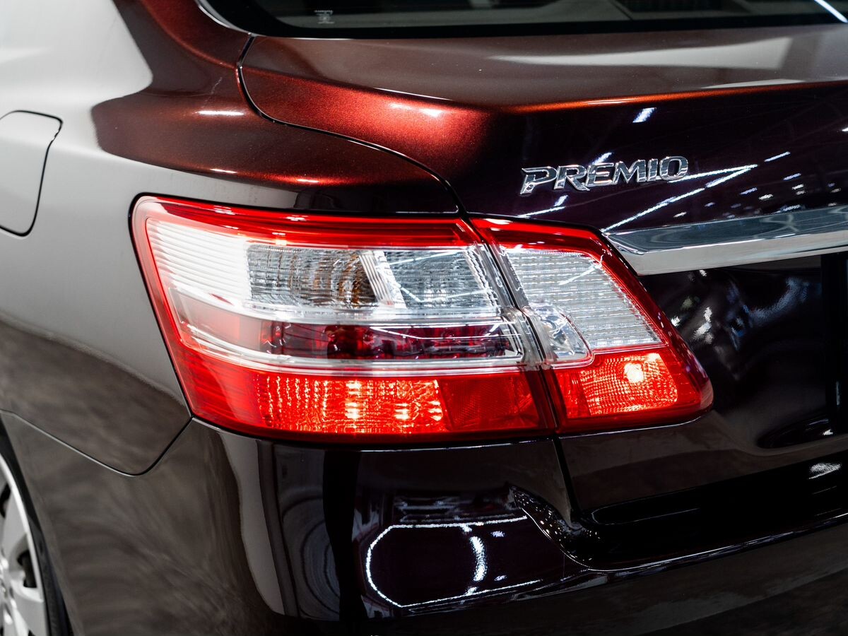 Toyota Premio 2013 - фото автомобиля