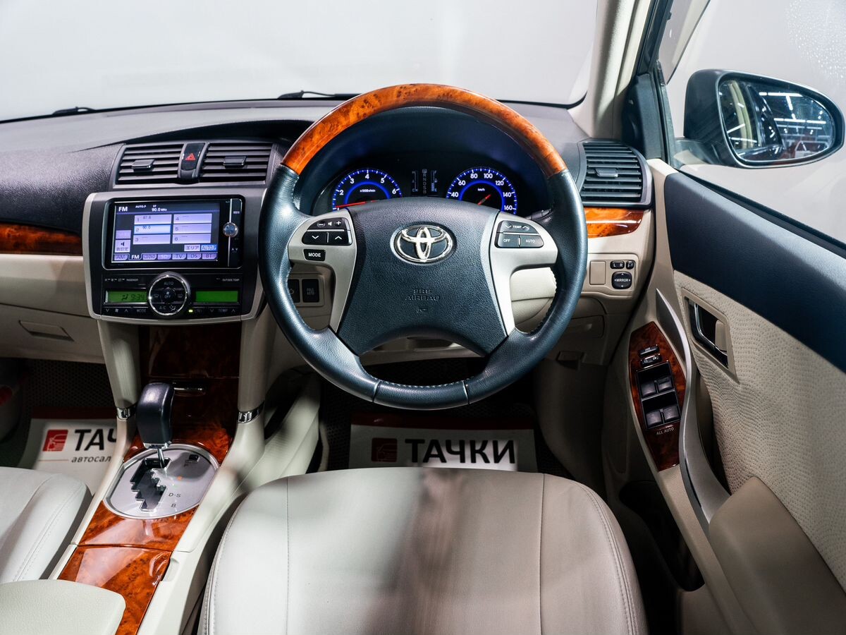 Toyota Premio 2013 - фото автомобиля