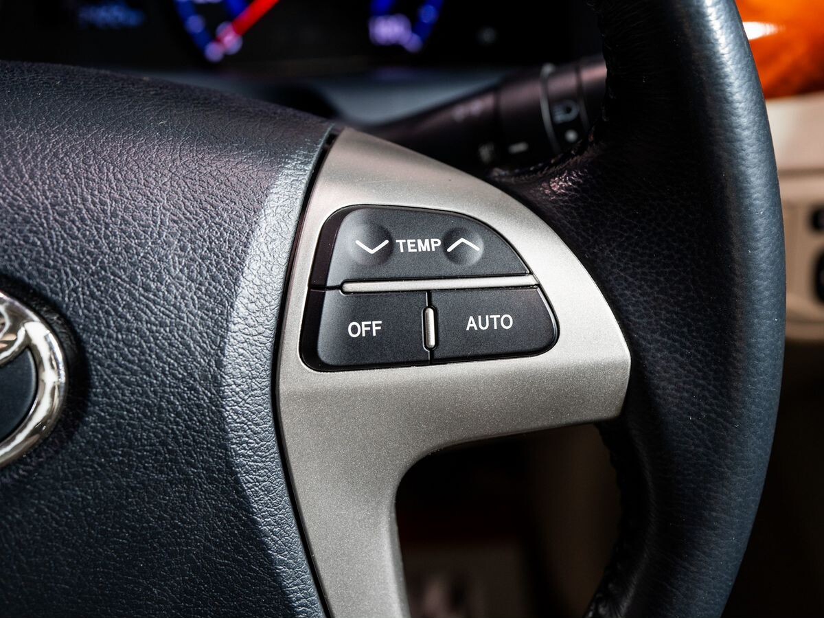 Toyota Premio 2013 - фото автомобиля