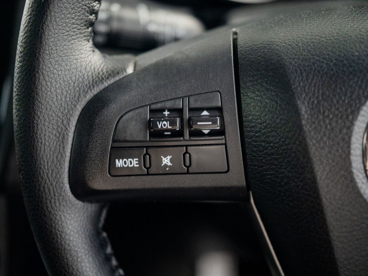 Mazda Axela 2011 - фото автомобиля