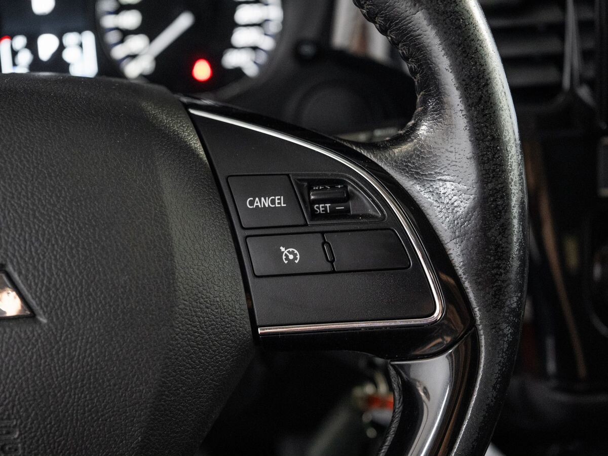 Mitsubishi Outlander 2018 - фото автомобиля