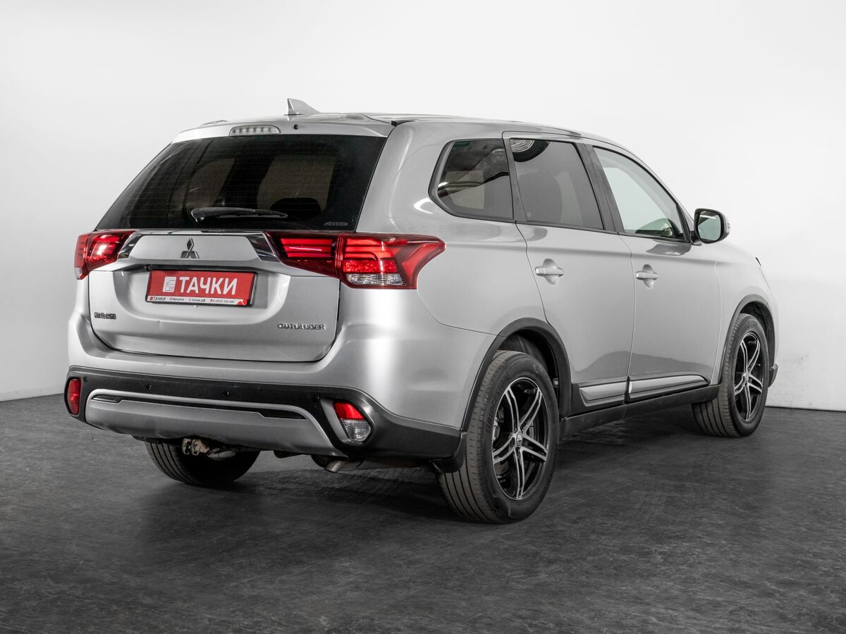 Mitsubishi Outlander 2018 - фото автомобиля