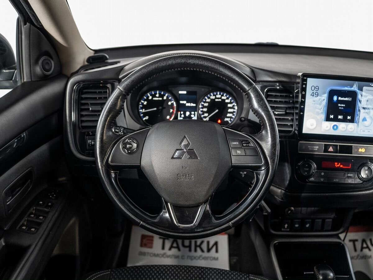 Mitsubishi Outlander 2018 - фото автомобиля