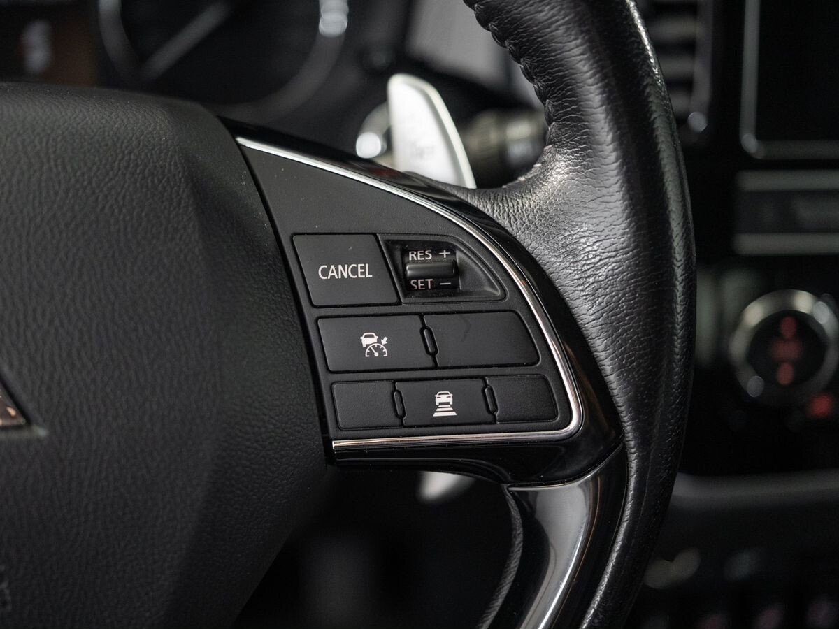 Mitsubishi Outlander 2019 - фото автомобиля