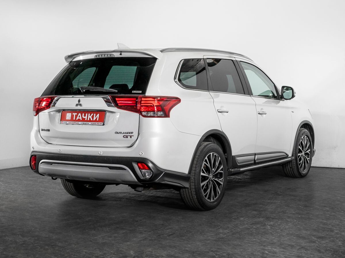 Mitsubishi Outlander 2019 - фото автомобиля