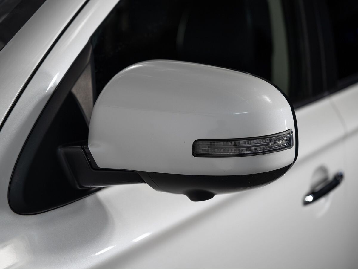 Mitsubishi Outlander 2019 - фото автомобиля