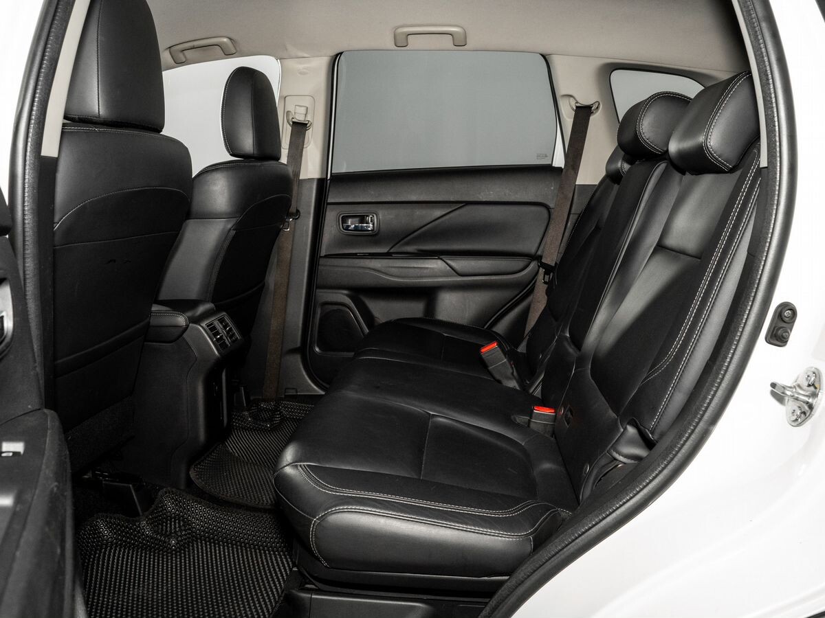 Mitsubishi Outlander 2019 - фото автомобиля