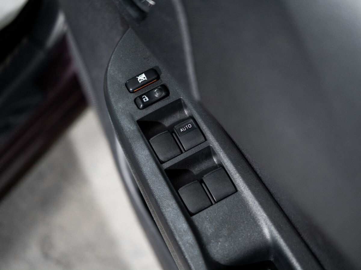Toyota Ractis 2014 - фото автомобиля