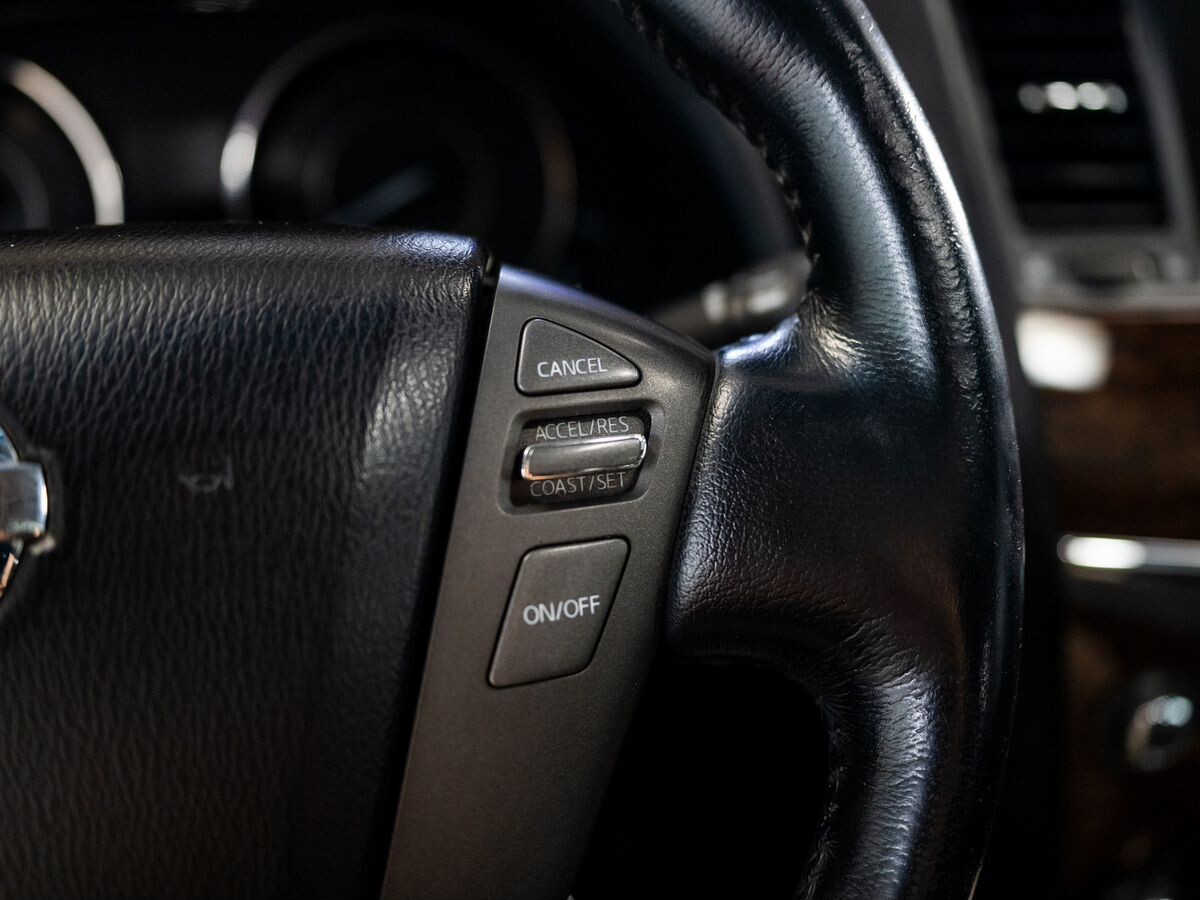 Nissan Patrol 2012 - фото автомобиля