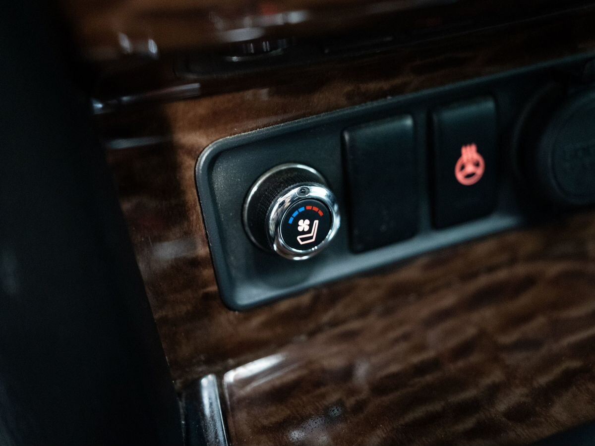 Nissan Patrol 2012 - фото автомобиля