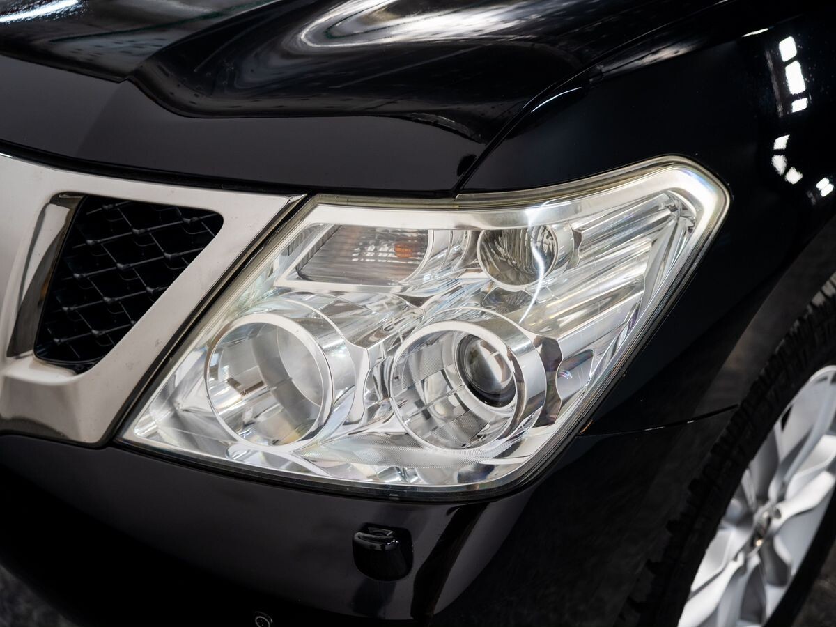 Nissan Patrol 2012 - фото автомобиля