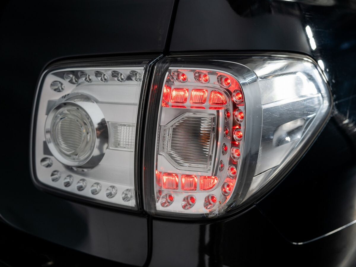 Nissan Patrol 2012 - фото автомобиля
