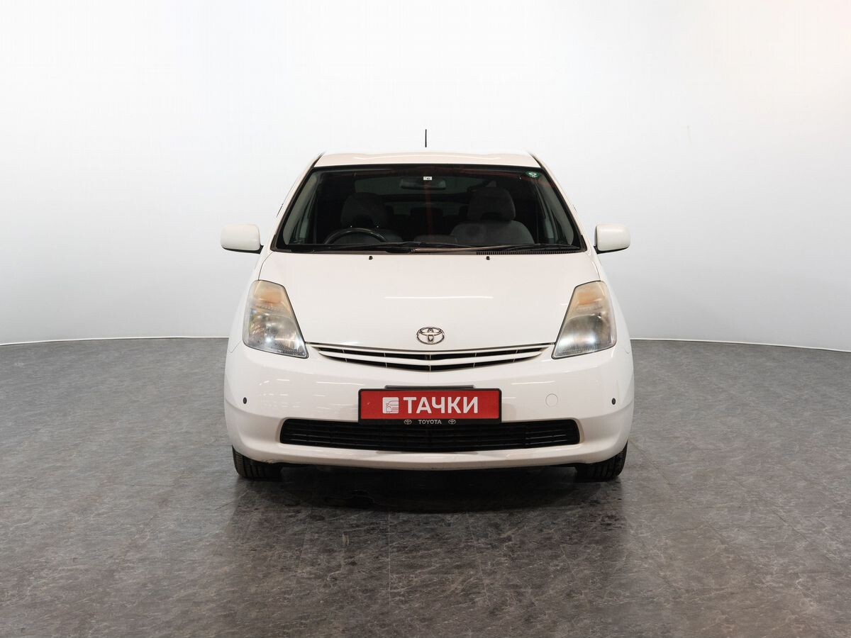 Toyota Prius 2010 - фото автомобиля